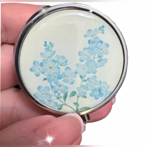 Round Mini Floral Pill Box Case - Picture 10 of 14